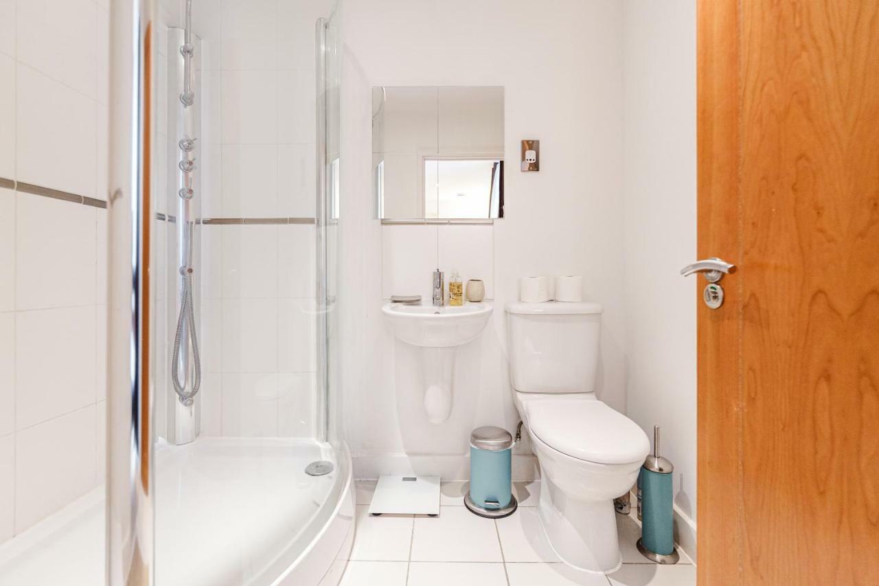 לונדון Premium Excel 3 & 2 Bedrooms מראה חיצוני תמונה